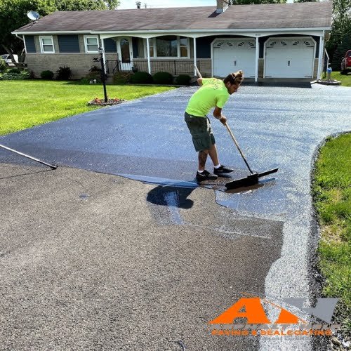 Residential Asphalt Driveway Paving in Powell, OH